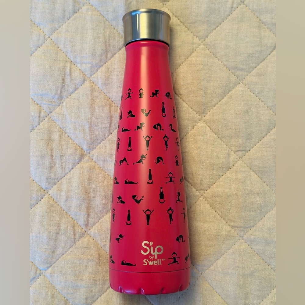 Swip by S’well 15oz Pink Yoga Poses Water Bottle 🧘🏻‍♀️💗🖤